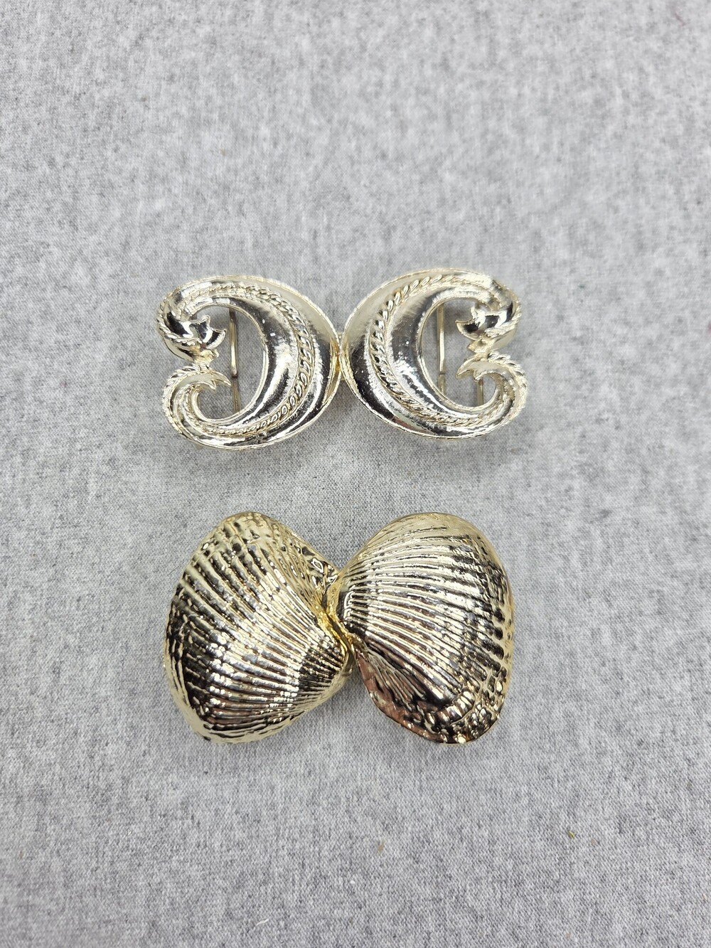Lot of 2 Vintage Womens Interlocking Two Piece Belt Buckles Silver Gold Shell